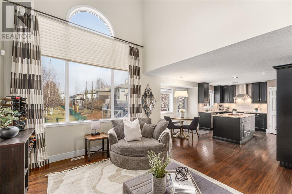 50 Valley Brook Circle Nw, Calgary, Alberta  T3B 5S3 - Photo 8 - A2222094