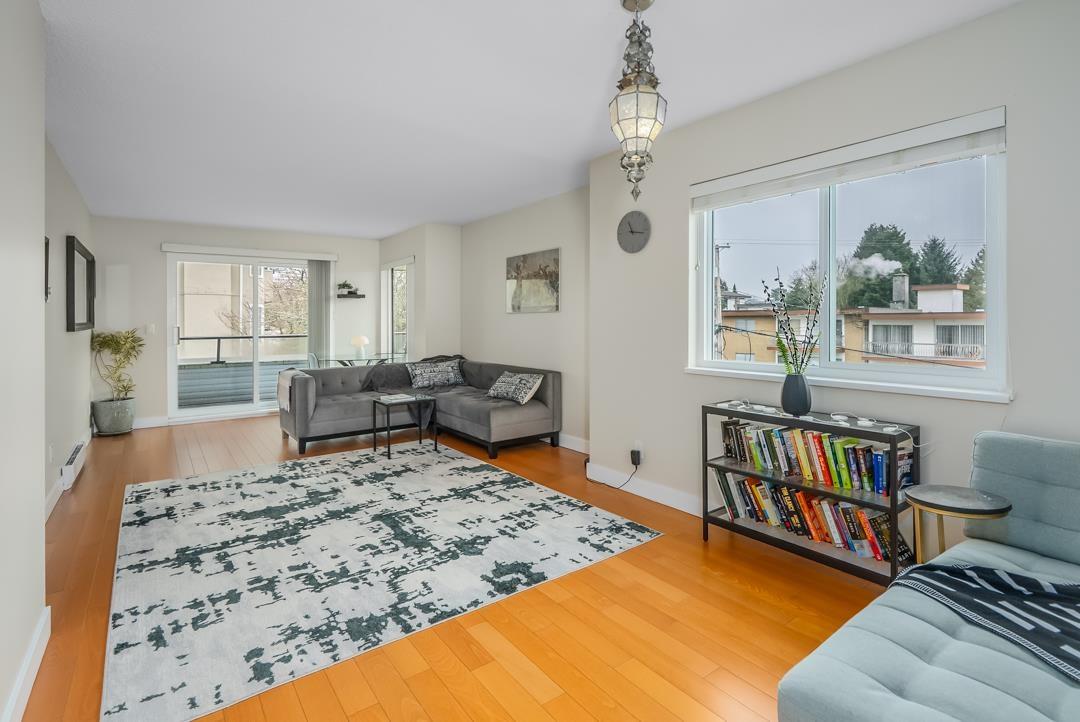 301 1341 George Street, White Rock, British Columbia  V4B 4A1 - Photo 1 - R3003831