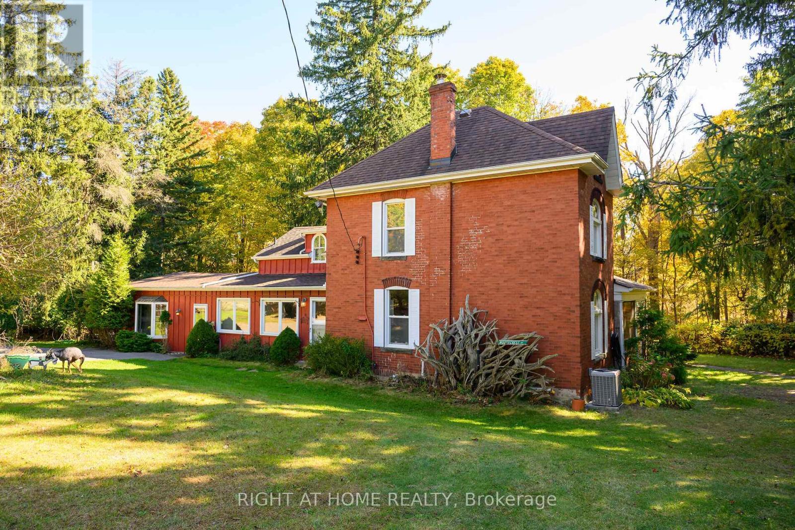 1396 Progreston Road, Hamilton, Ontario  L0R 1H3 - Photo 6 - X12152991