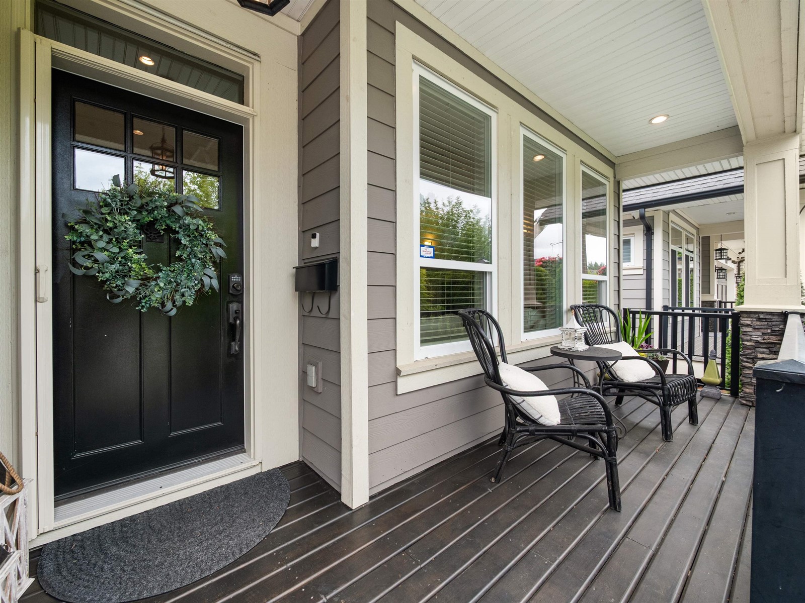 Property at 17378 3A AVENUE image 3