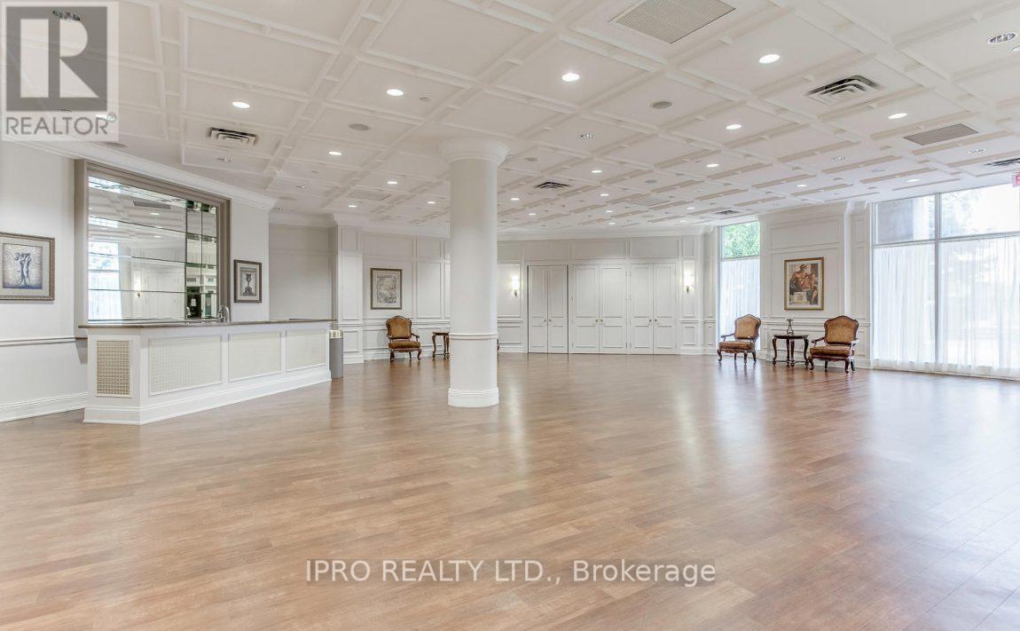 1919 - 25 Kingsbridge Garden, Mississauga (Hurontario), Ontario  L5R 4B1 - Photo 15 - W12155266