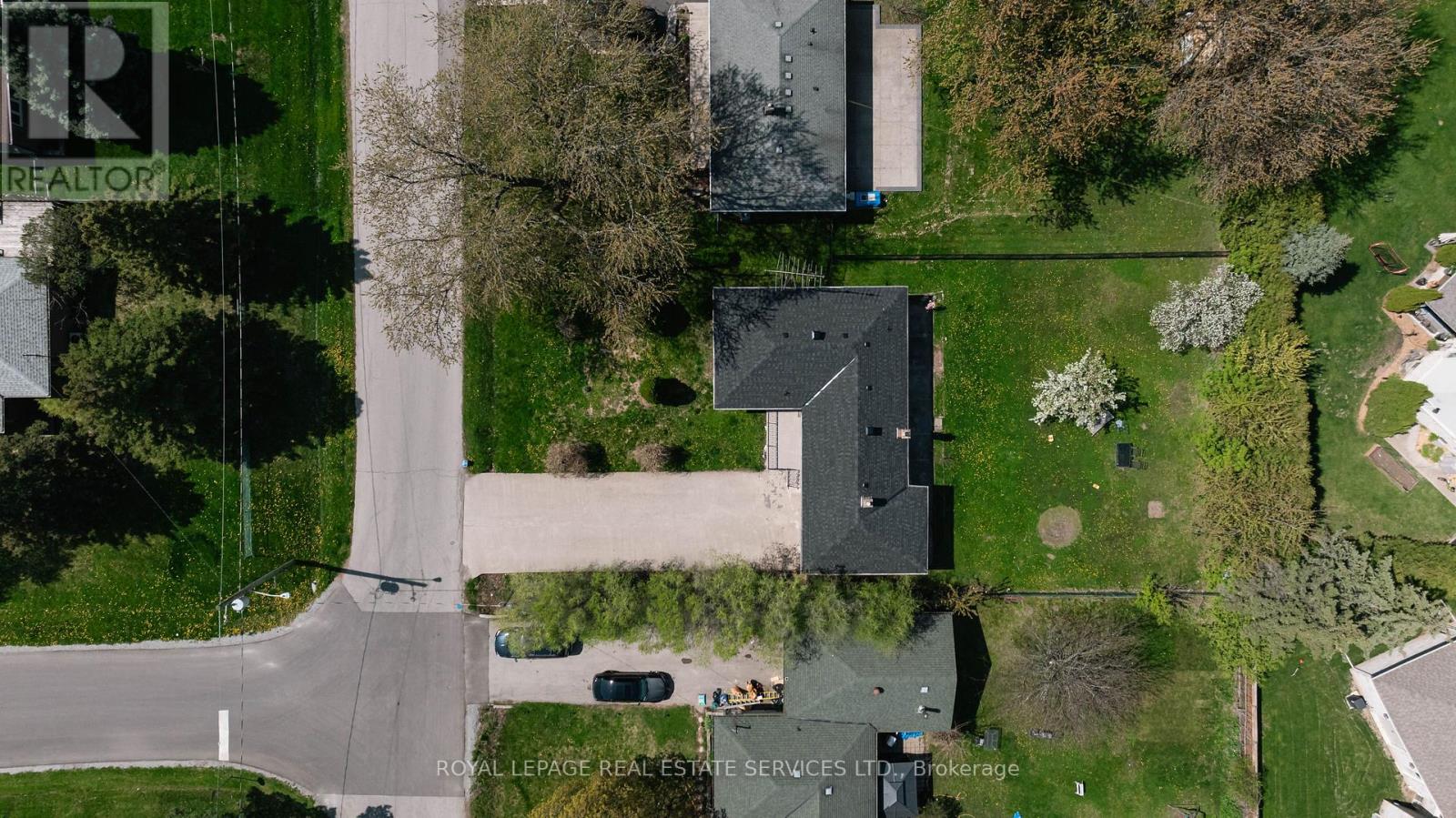 365 Sandhurst Drive, Oakville, Ontario  L6L 4L1 - Photo 23 - W12155292