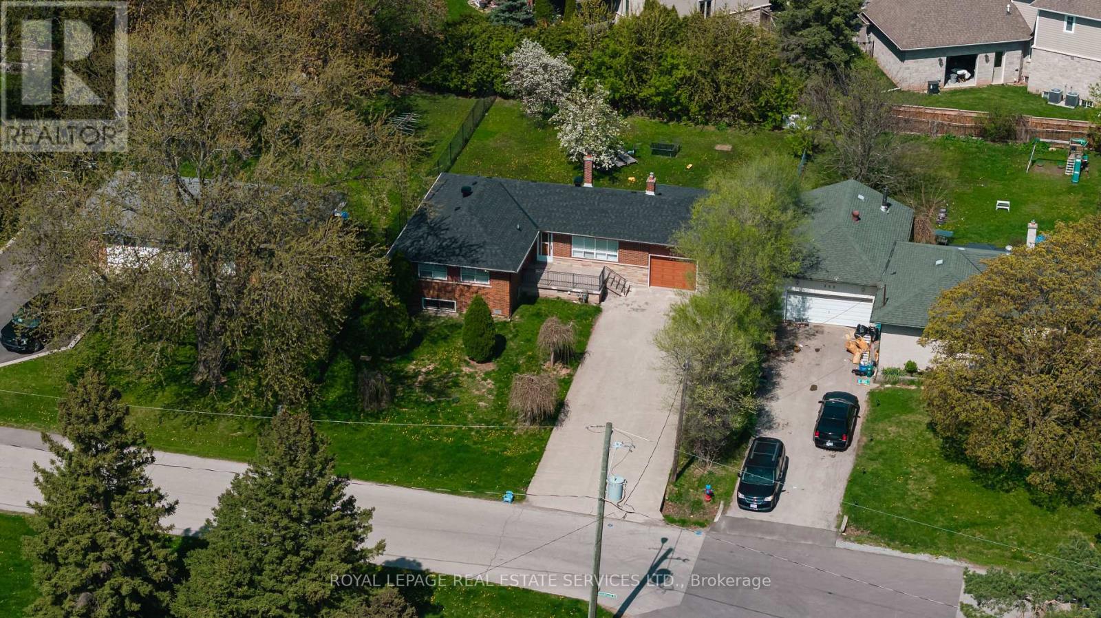 365 Sandhurst Drive, Oakville, Ontario  L6L 4L1 - Photo 26 - W12155292
