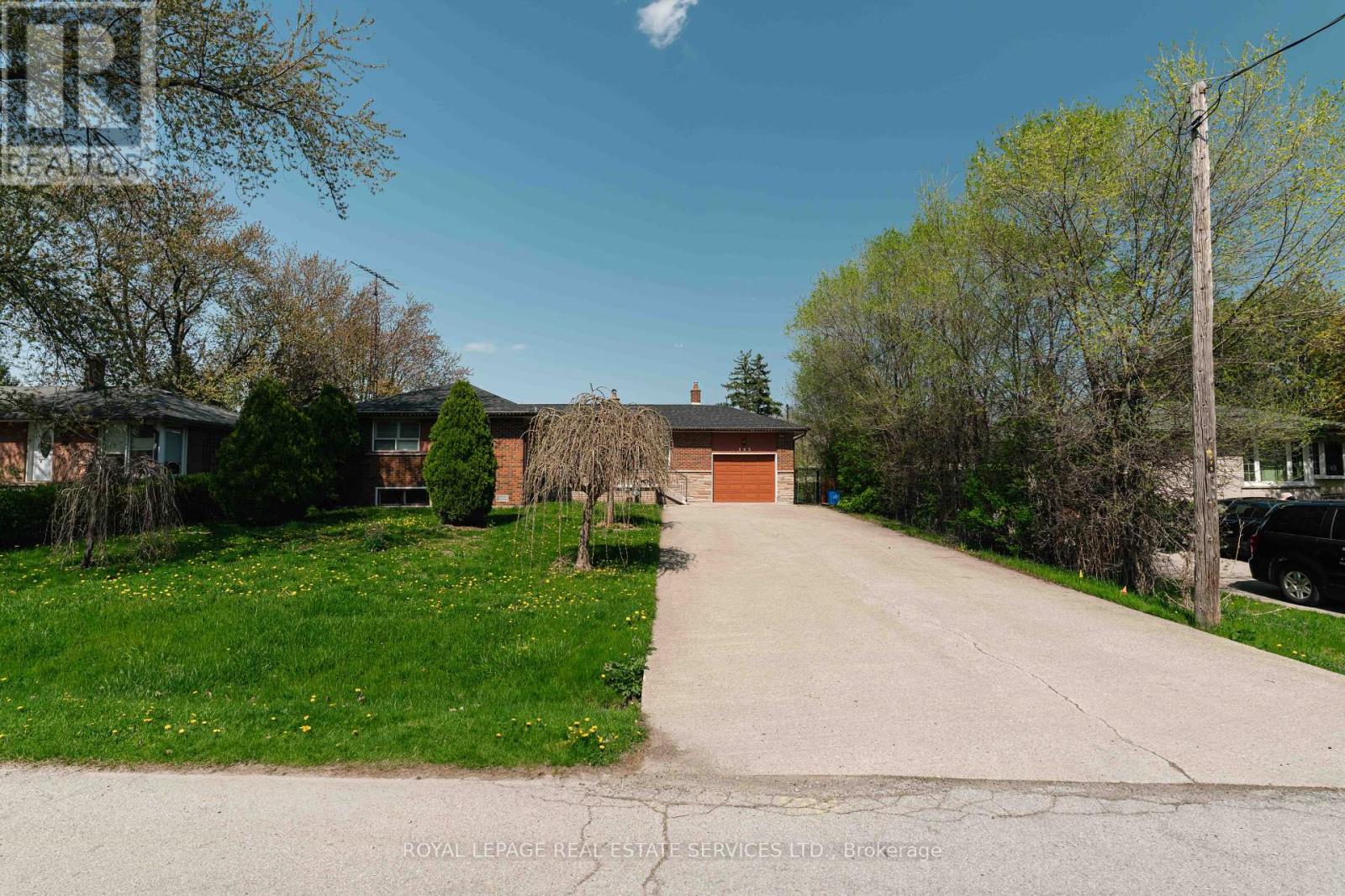365 Sandhurst Drive, Oakville, Ontario  L6L 4L1 - Photo 27 - W12155292