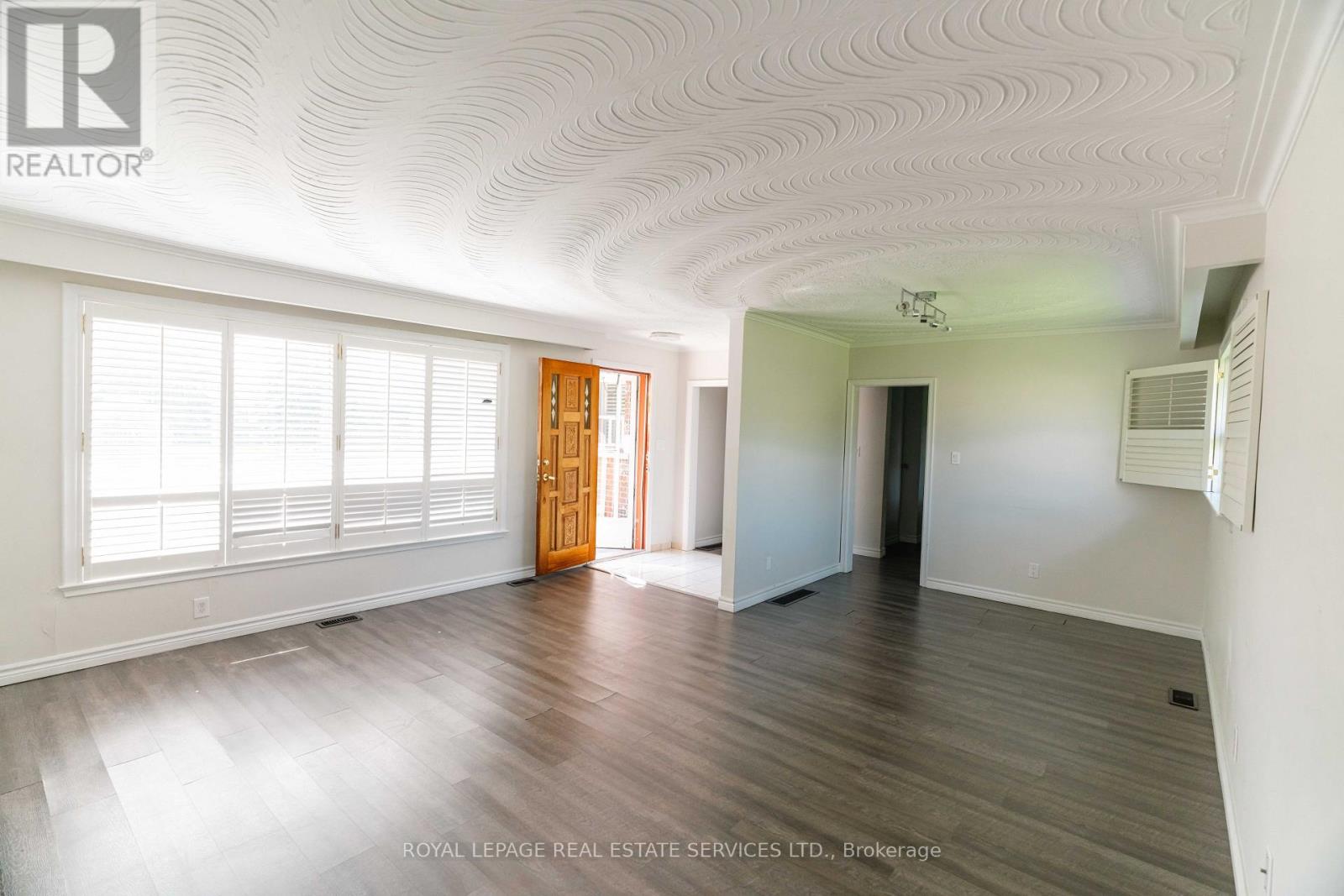 365 Sandhurst Drive, Oakville, Ontario  L6L 4L1 - Photo 35 - W12155292