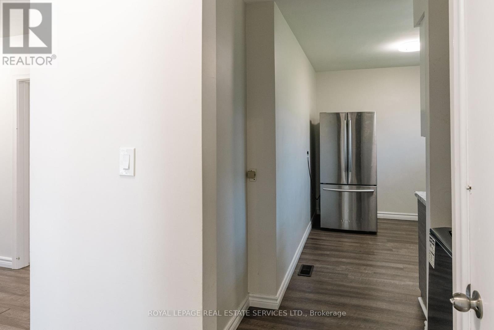 365 Sandhurst Drive, Oakville, Ontario  L6L 4L1 - Photo 37 - W12155292