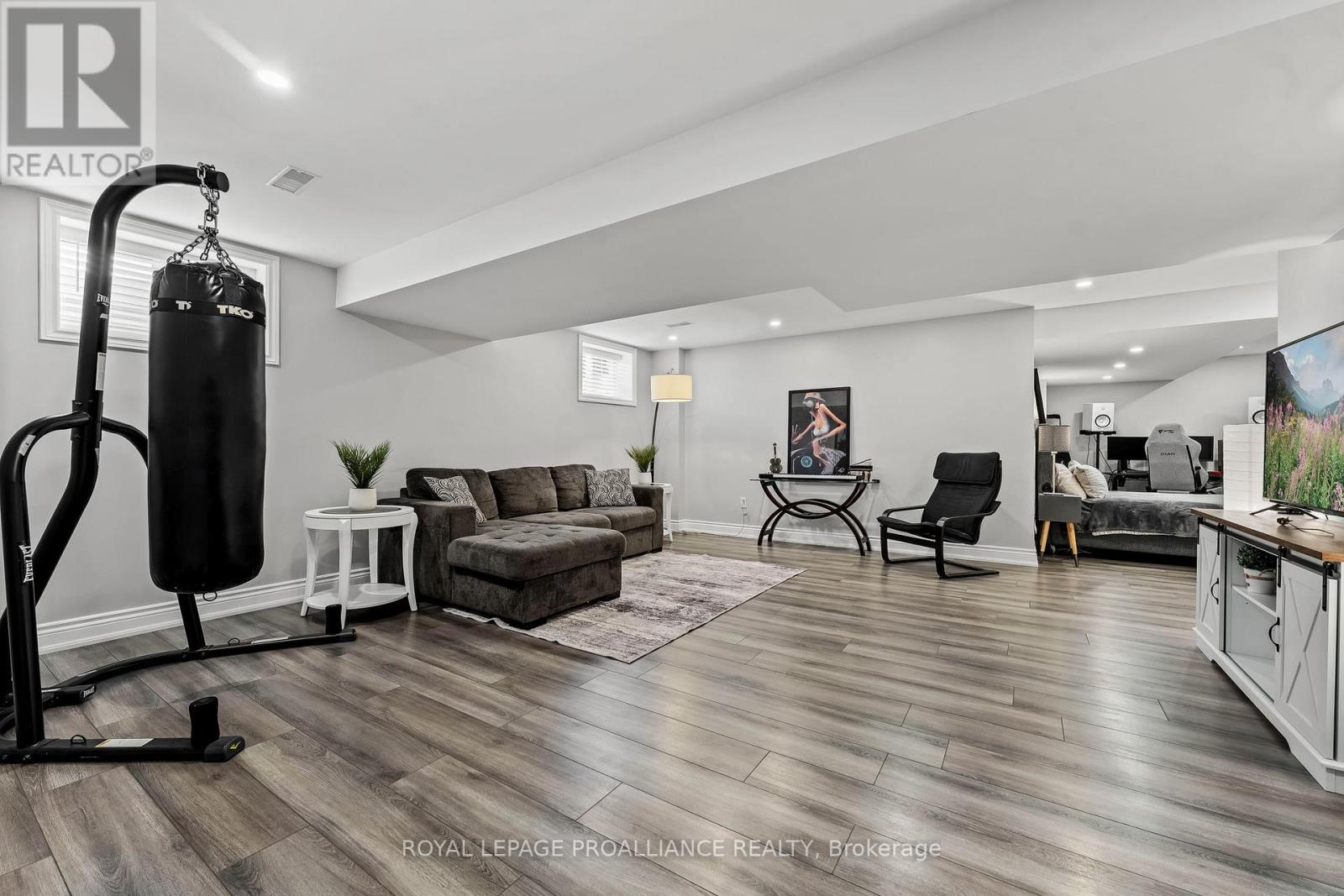 709 Elmer Hutton Street, Cobourg, Ontario  K9A 0K9 - Photo 35 - X12155465