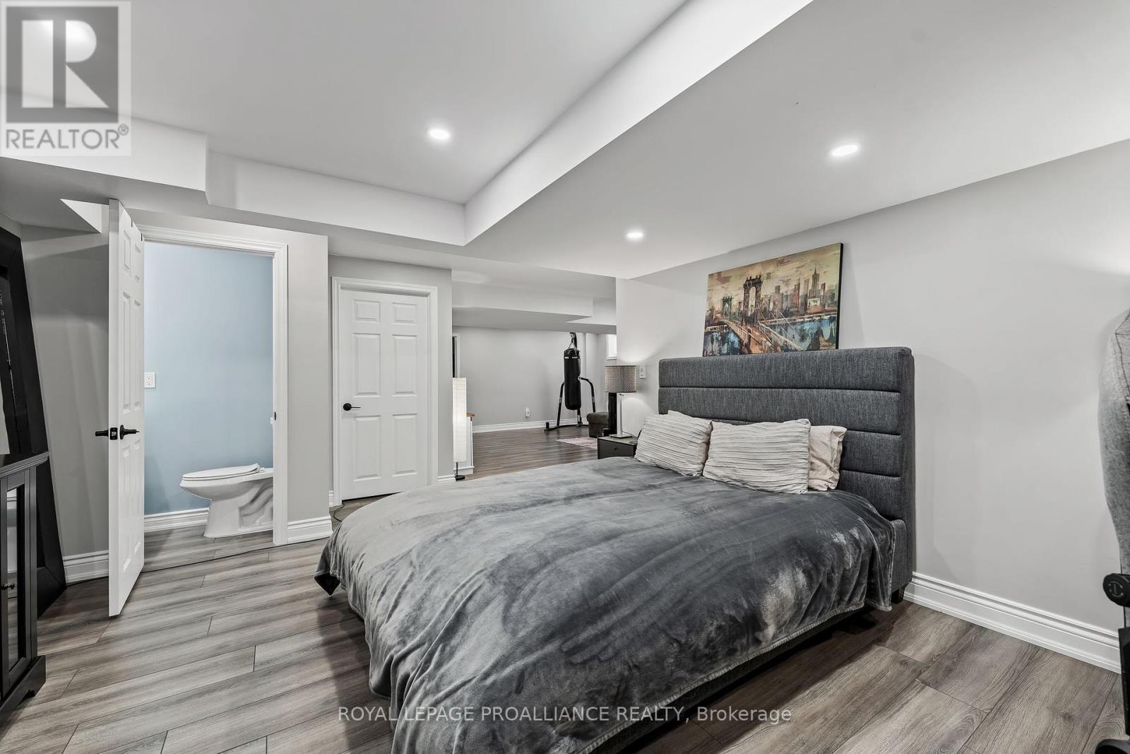709 Elmer Hutton Street, Cobourg, Ontario  K9A 0K9 - Photo 38 - X12155465