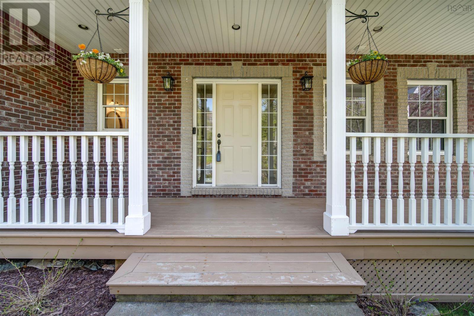 Property at 193 Lincolnshire Drive image 5