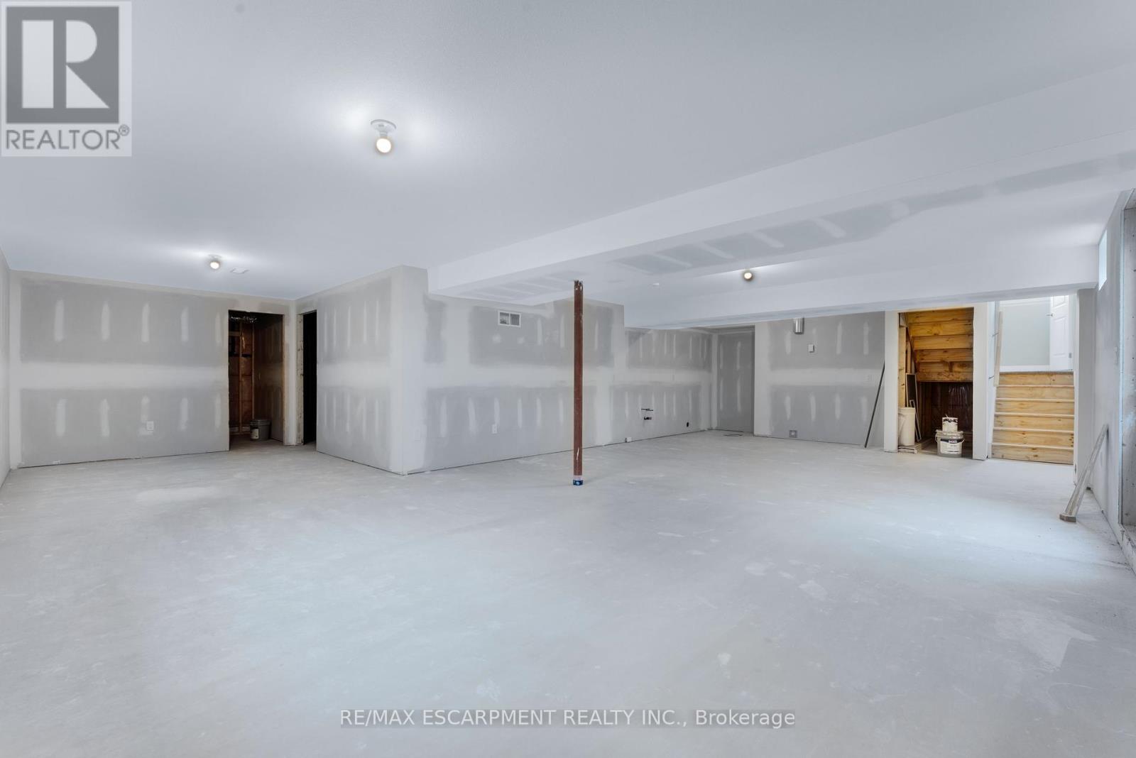 778 Bradford Avenue, Fort Erie (Crescent Park), Ontario  L2A 0H3 - Photo 43 - X12155290