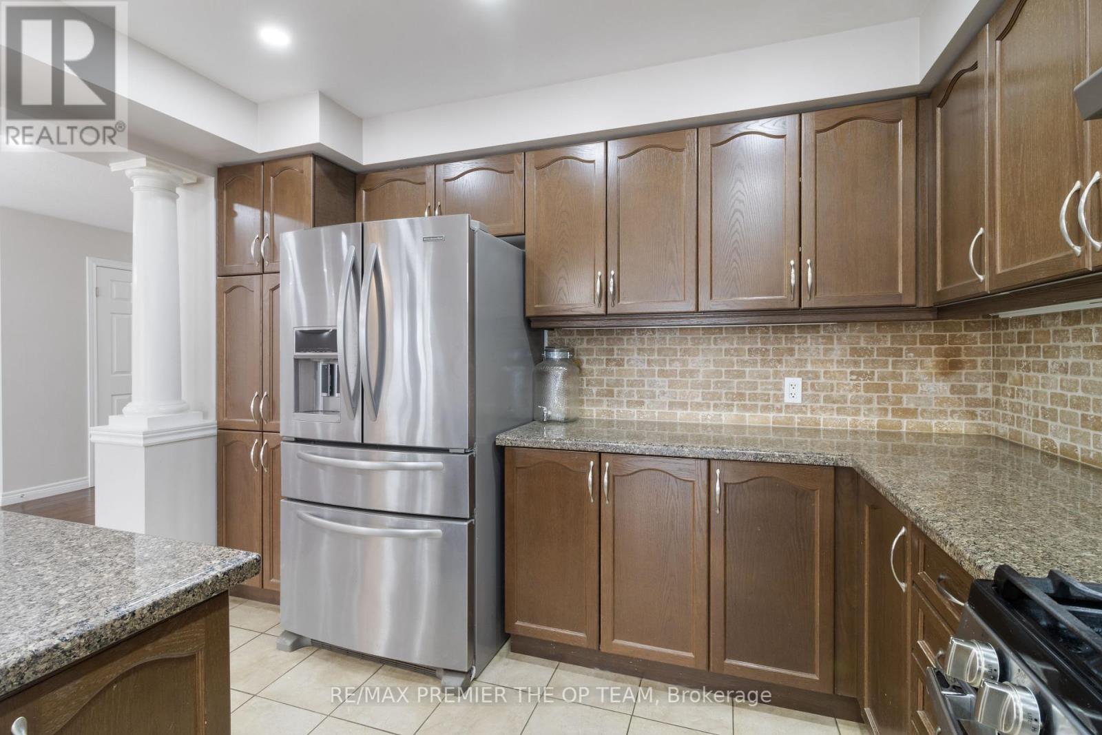 147 Pelech Crescent N, Hamilton, Ontario  L0R 1P0 - Photo 15 - X12155303