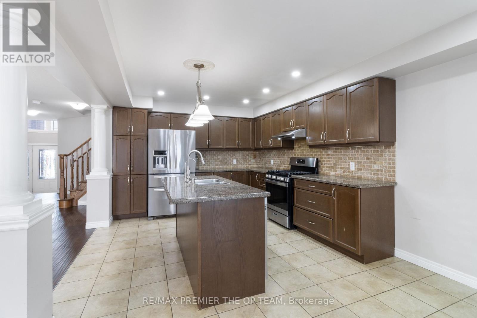 147 Pelech Crescent N, Hamilton, Ontario  L0R 1P0 - Photo 17 - X12155303