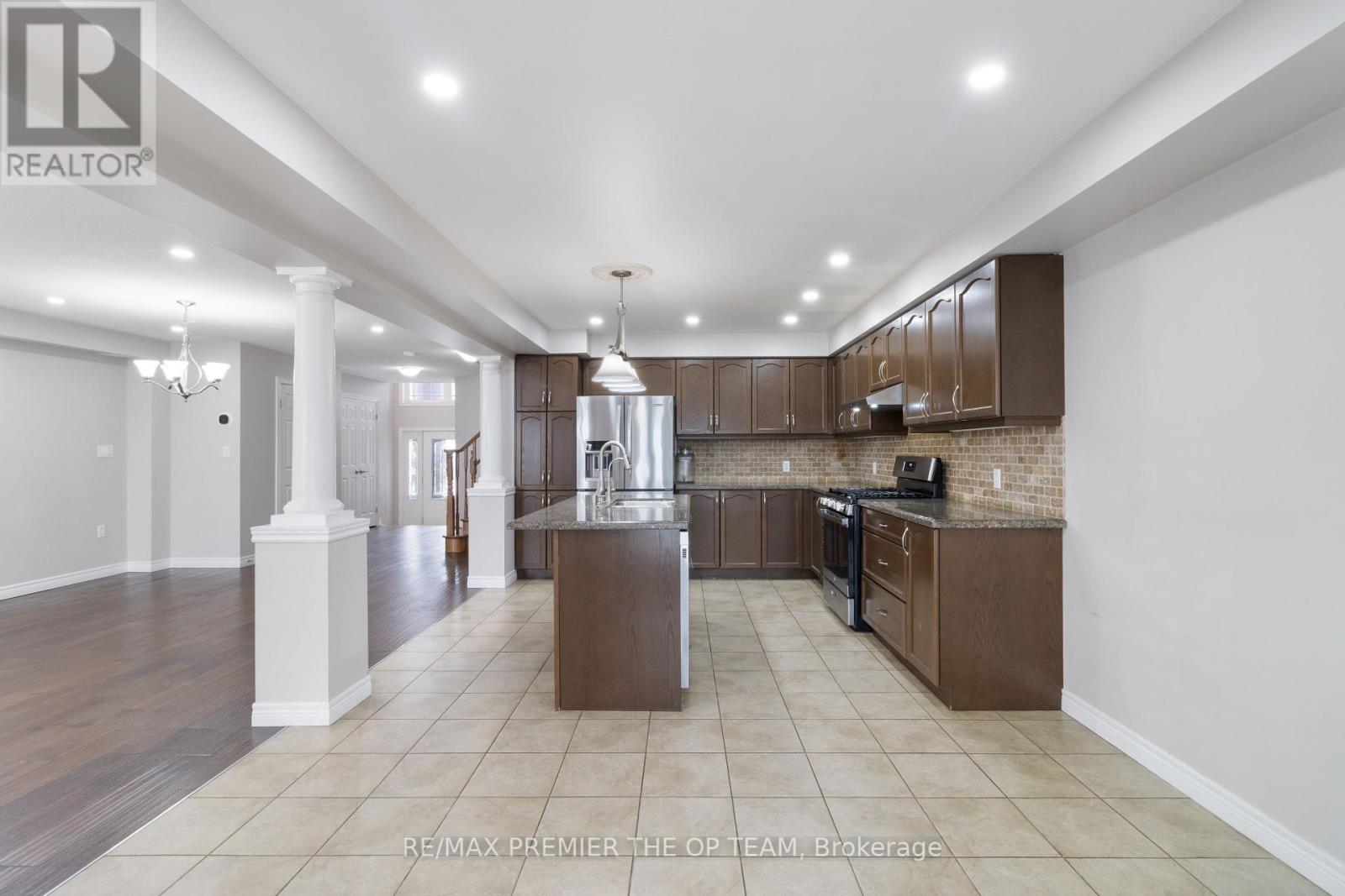 147 Pelech Crescent N, Hamilton, Ontario  L0R 1P0 - Photo 19 - X12155303