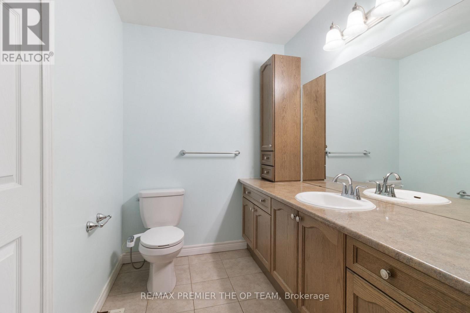 147 Pelech Crescent N, Hamilton, Ontario  L0R 1P0 - Photo 38 - X12155303