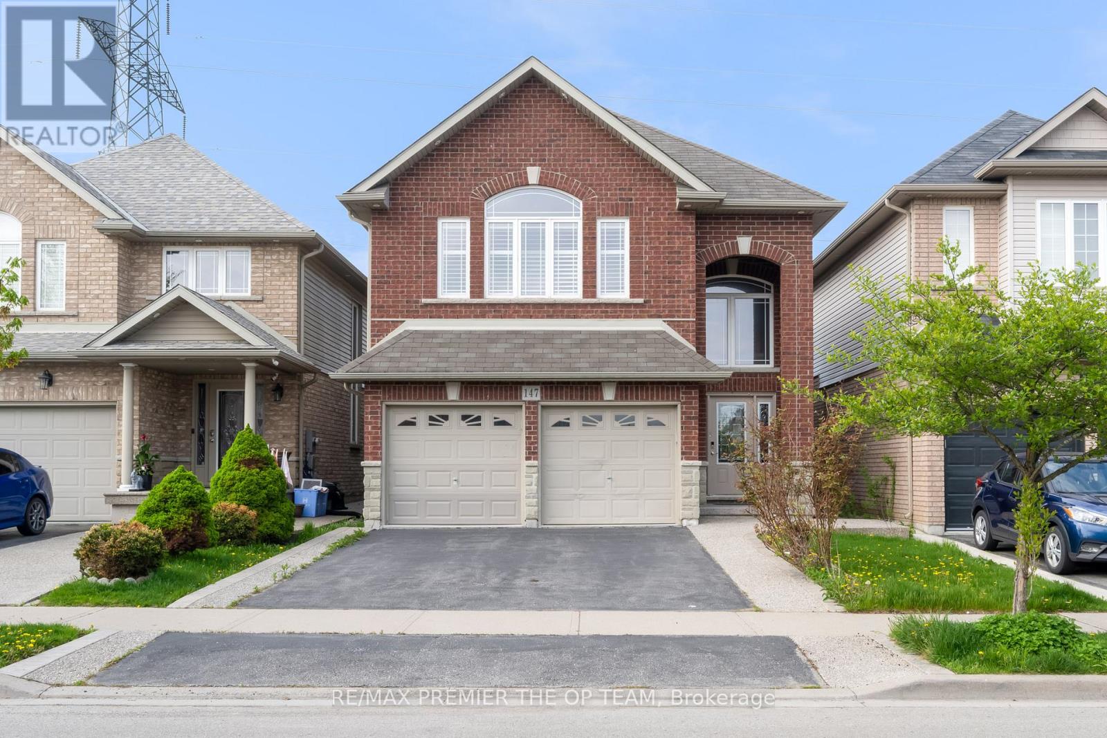 147 Pelech Crescent N, Hamilton, Ontario  L0R 1P0 - Photo 4 - X12155303
