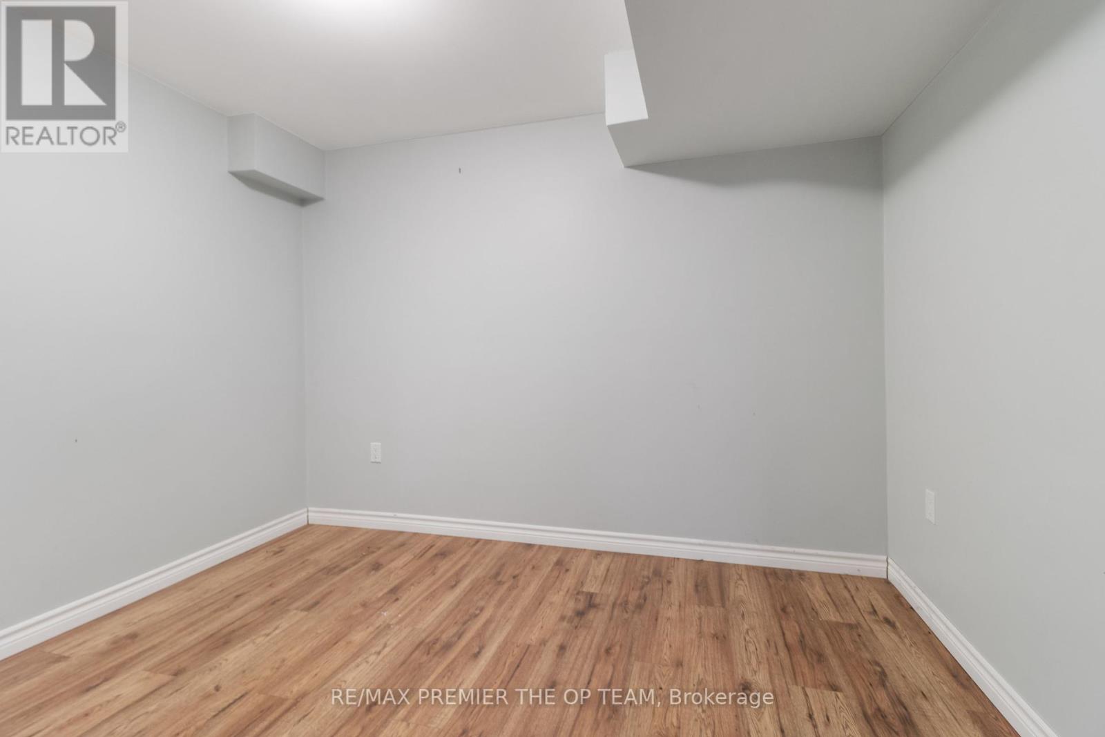 147 Pelech Crescent N, Hamilton, Ontario  L0R 1P0 - Photo 45 - X12155303