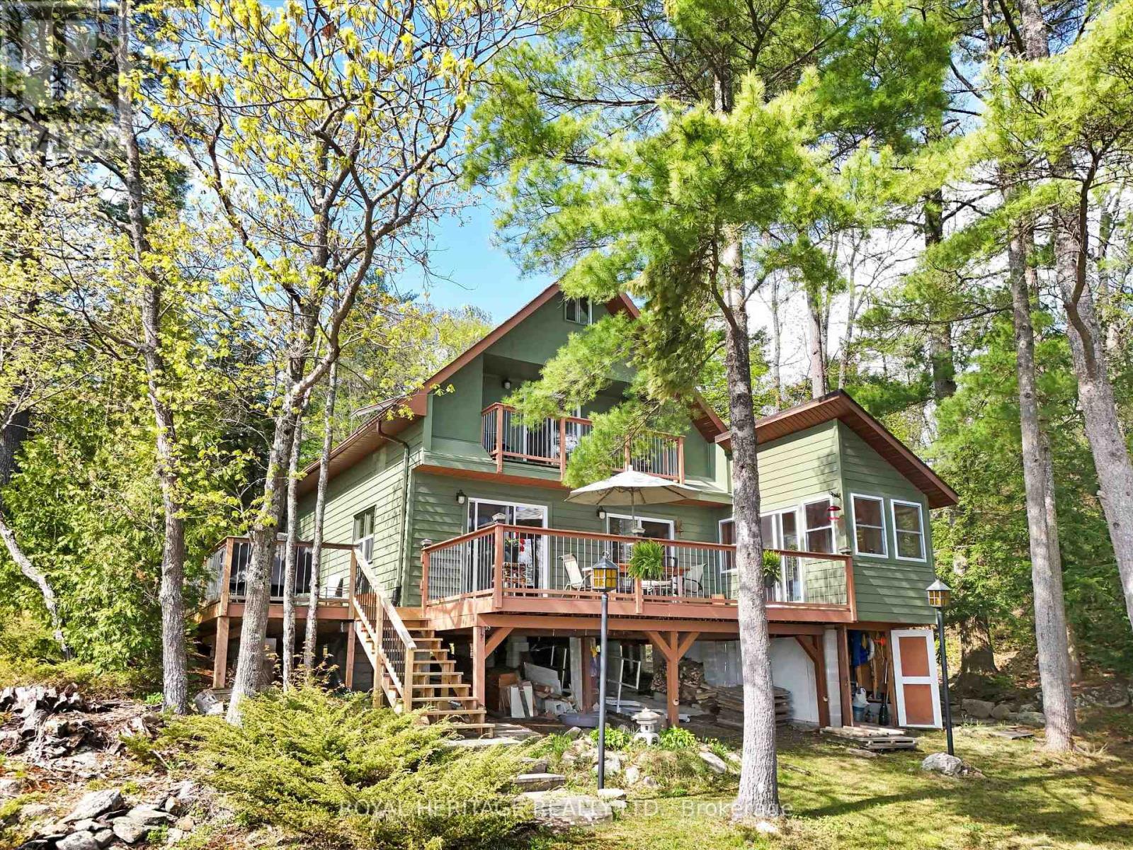 1346 Wahta #2 Road S, Georgian Bay, Ontario  P0C 1A0 - Photo 35 - X12155332