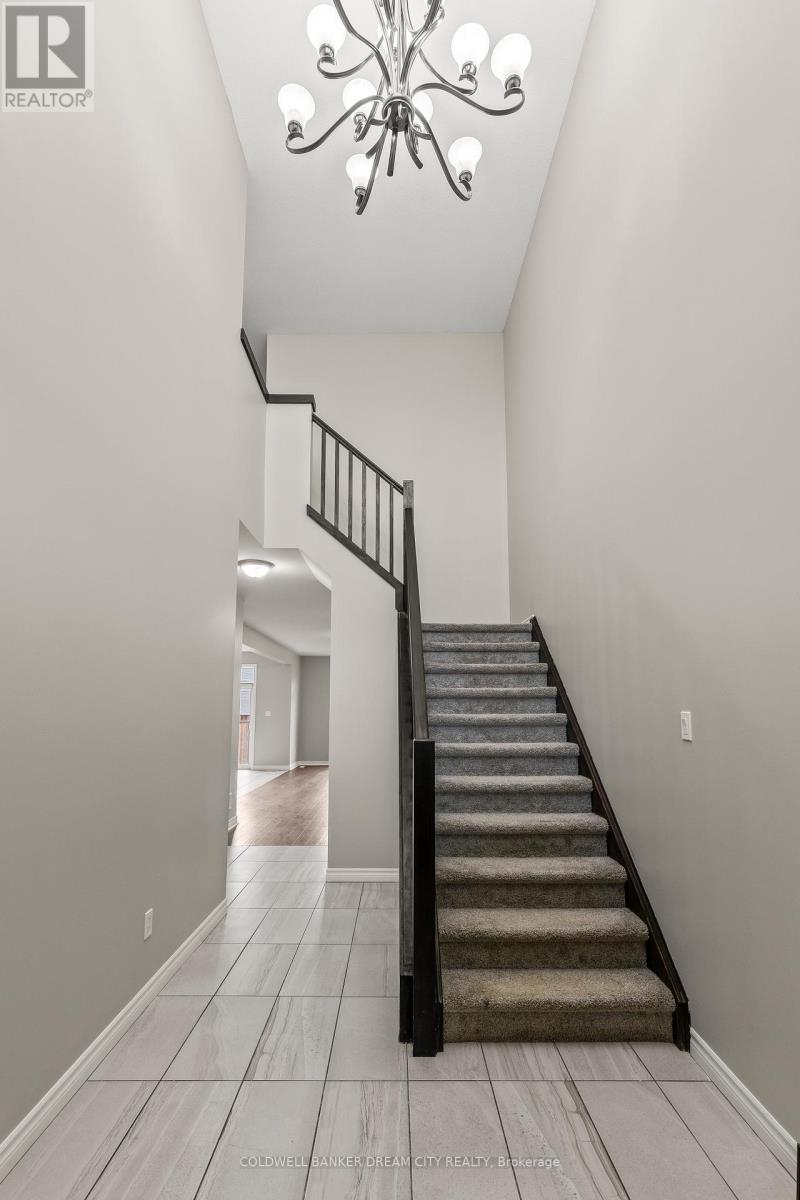 2946 Tokala Trail, London North, Ontario  N6G 0S6 - Photo 6 - X12155346