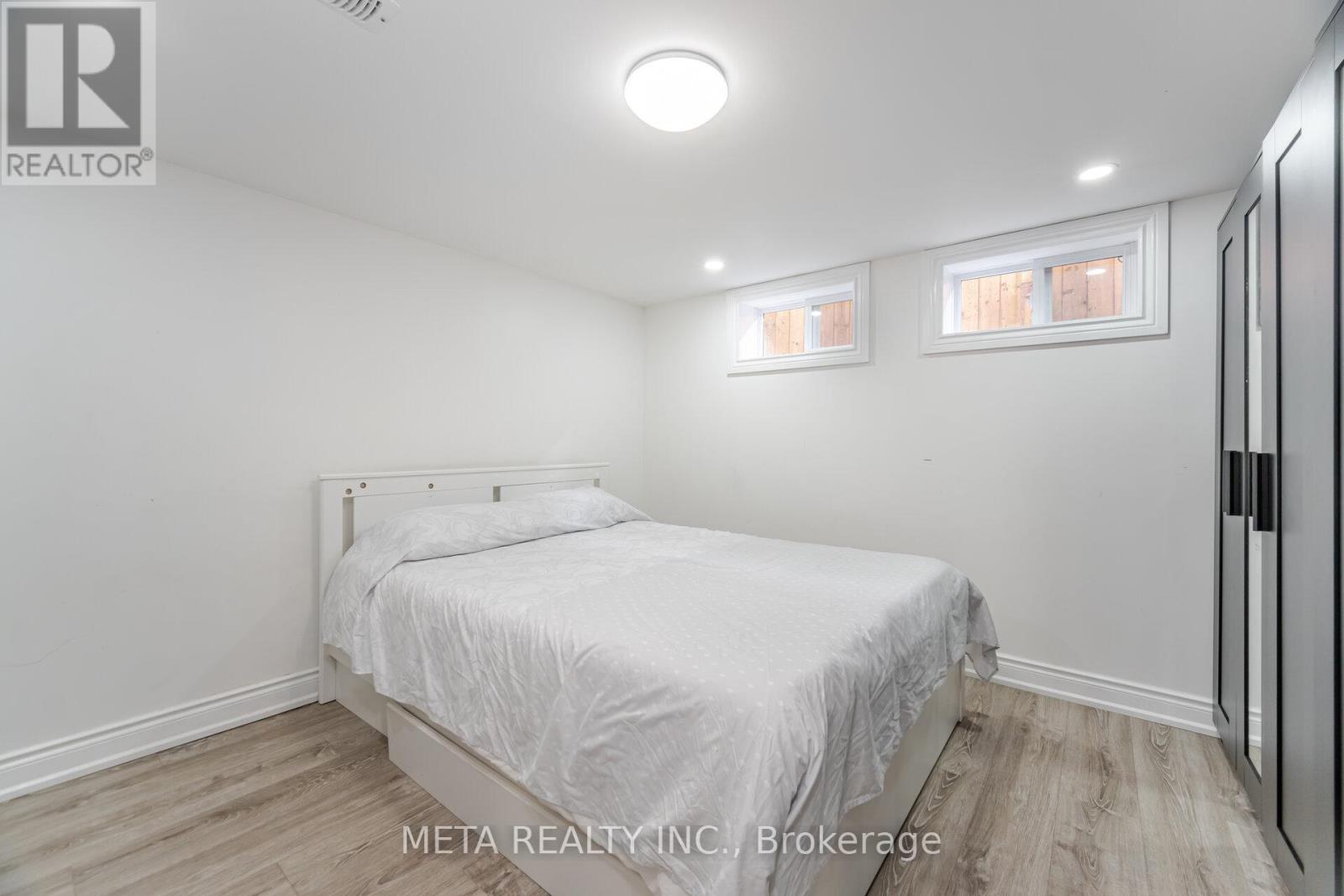 4 Greenview Street, Guelph, Ontario  N1E 2Y3 - Photo 18 - X12155427