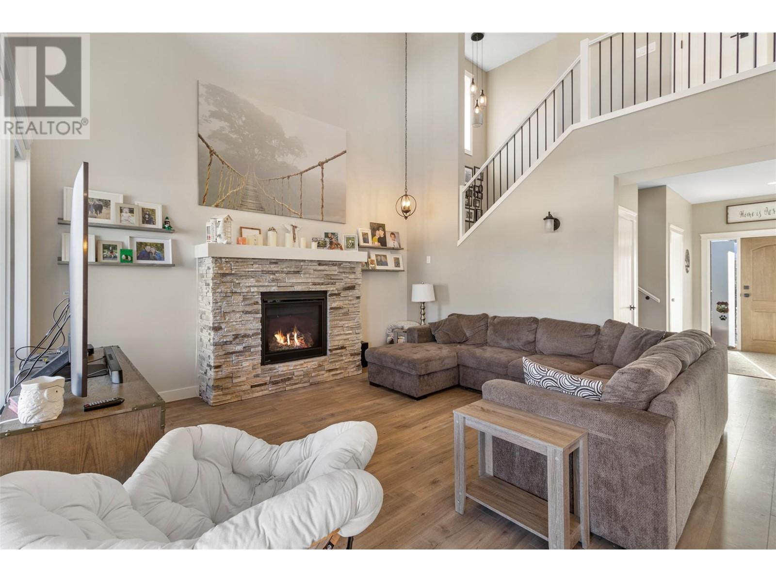 1541 Emerald Drive, Kamloops, British Columbia  V2E 0C4 - Photo 6 - 10348157