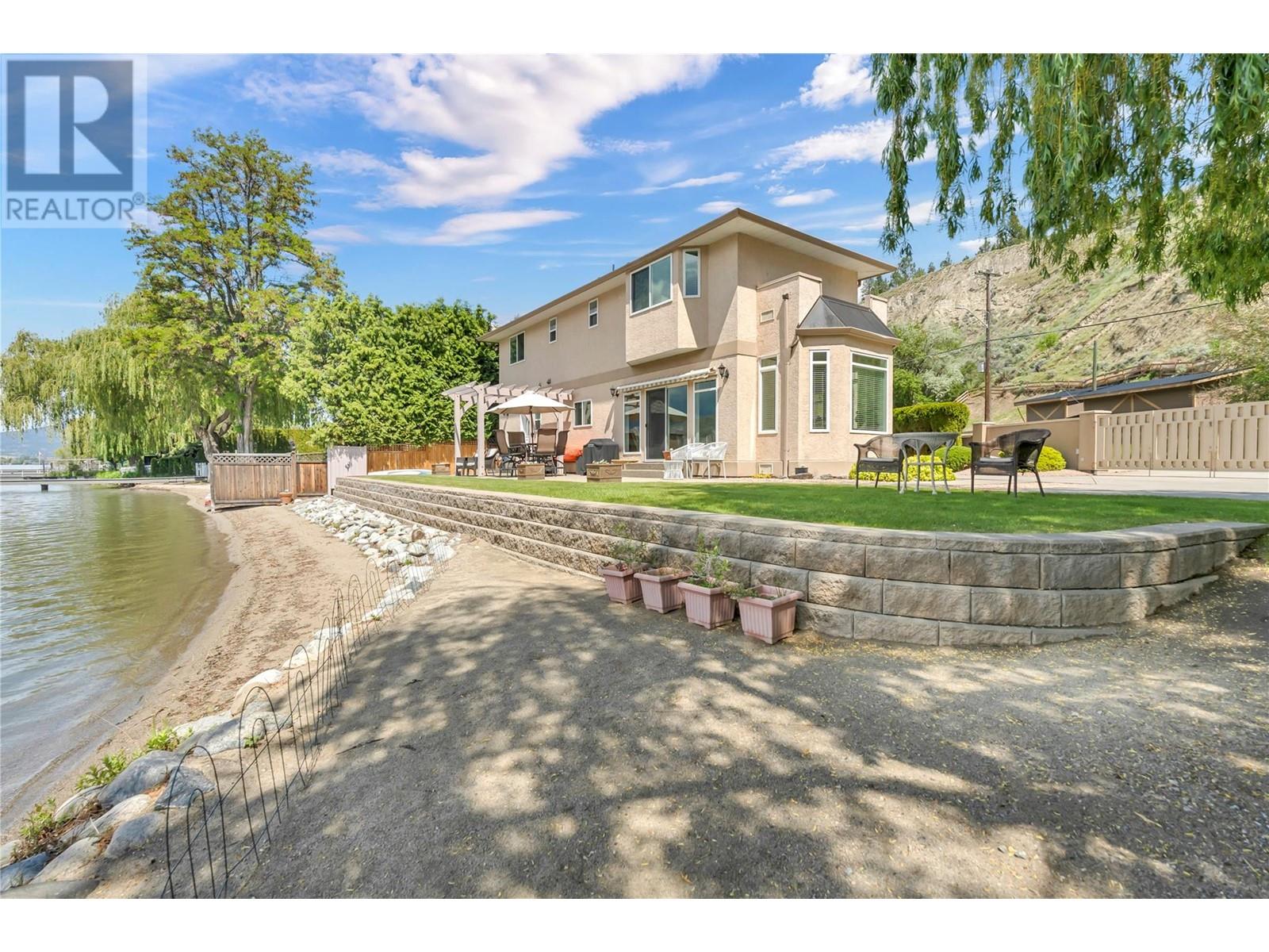 4597 Lakeside Road, Penticton, British Columbia  V2A 8W4 - Photo 1 - 10348194