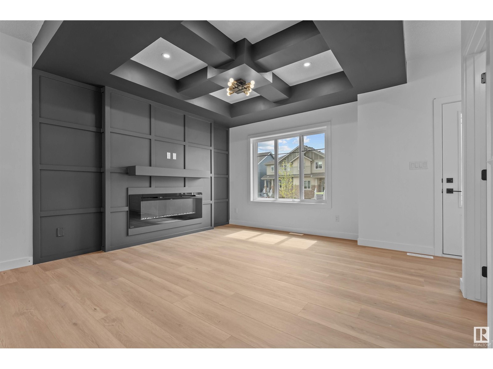 9826 107 Av, Morinville, Alberta  T8R 2P1 - Photo 3 - E4436724