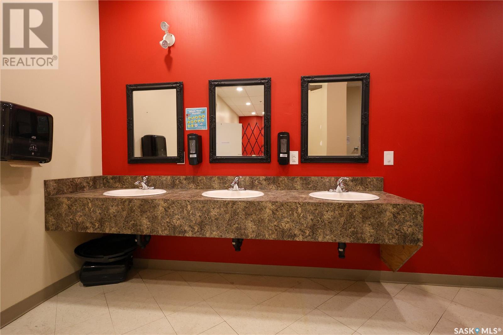 888 Central Avenue, Prince Albert, Saskatchewan  S6V 4V1 - Photo 8 - SK005728
