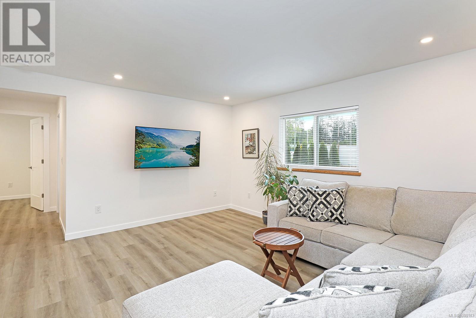 6645 Island Hwy N, Merville, British Columbia  V0R 2M0 - Photo 12 - 1000183