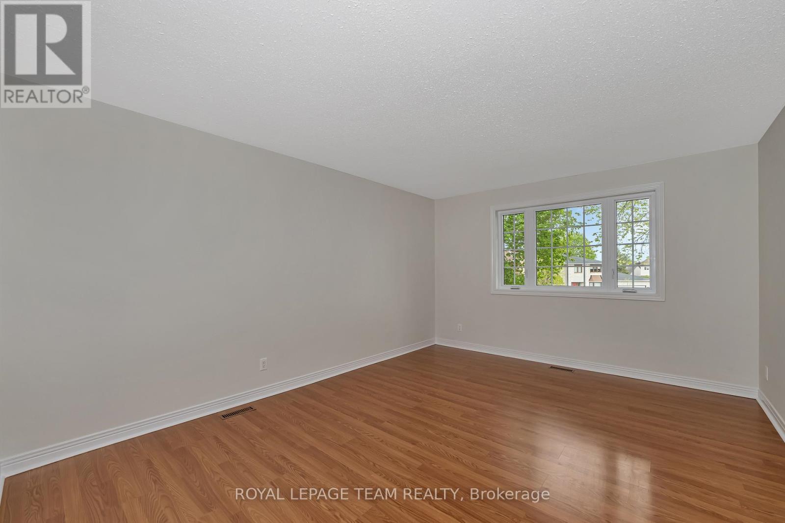 9 Red Oaks Trail, Ottawa, Ontario  K2S 1E2 - Photo 22 - X12155436