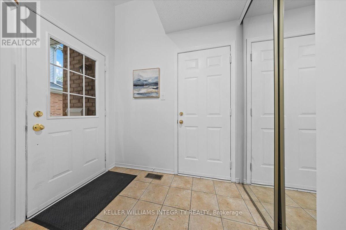 1221 Clyde Avenue, Ottawa, Ontario  K2C 1Y3 - Photo 3 - X12155444