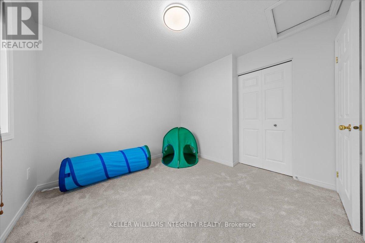 1221 Clyde Avenue, Ottawa, Ontario  K2C 1Y3 - Photo 32 - X12155444