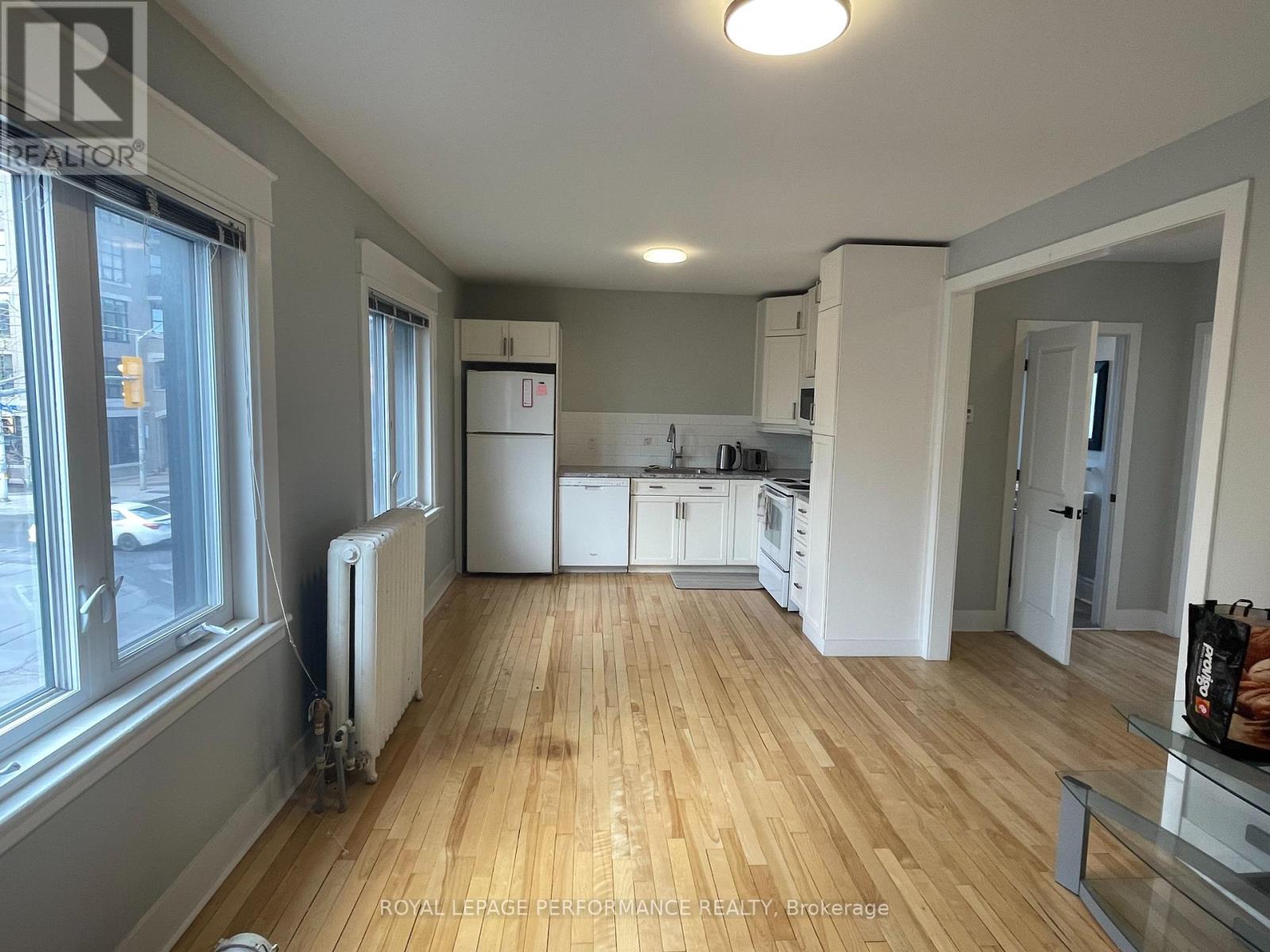 277 Powell Avenue, Ottawa, Ontario  K1S 2A4 - Photo 8 - X12155459
