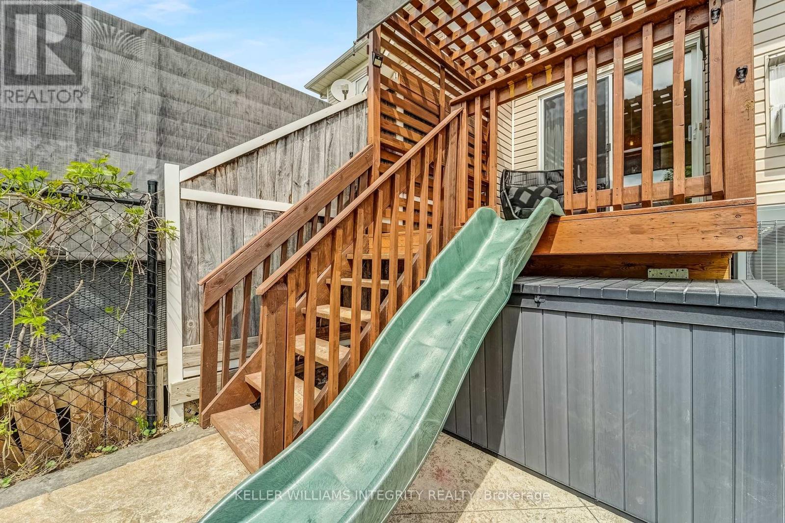 496 Meadowbreeze Drive, Ottawa, Ontario  K2M 2T6 - Photo 30 - X12155468