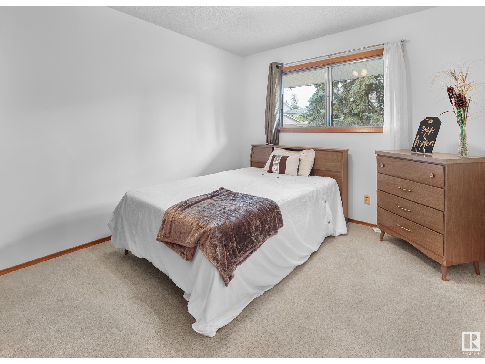 8604 Buena Vista Rd Nw, Edmonton, Alberta  T5R 5R8 - Photo 15 - E4435207