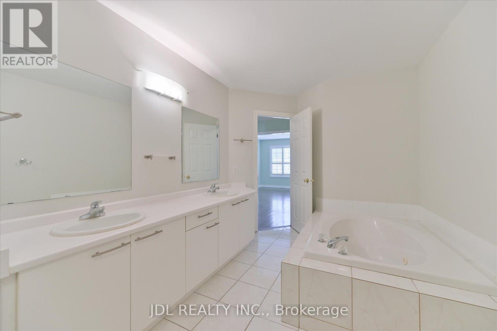I - 3036 Bayview Avenue, Toronto, Ontario  M2N 5L2 - Photo 24 - C12155476
