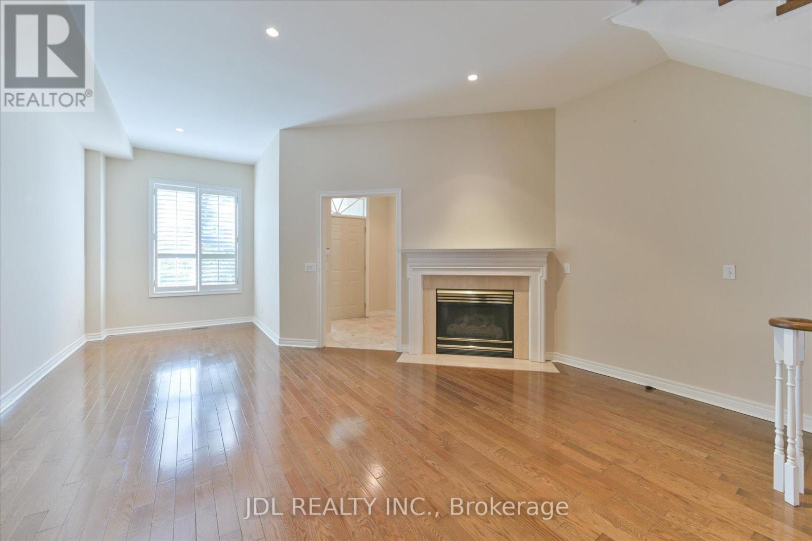 I - 3036 Bayview Avenue, Toronto, Ontario  M2N 5L2 - Photo 5 - C12155476