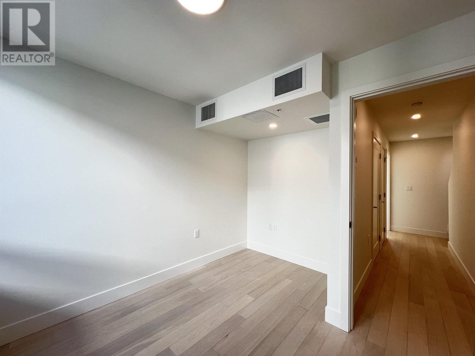 Listing Picture 18 of 30 : 35 6370 OAK STREET, Vancouver / 溫哥華 - 魯藝地產 Yvonne Lu Group - MLS Medallion Club Member