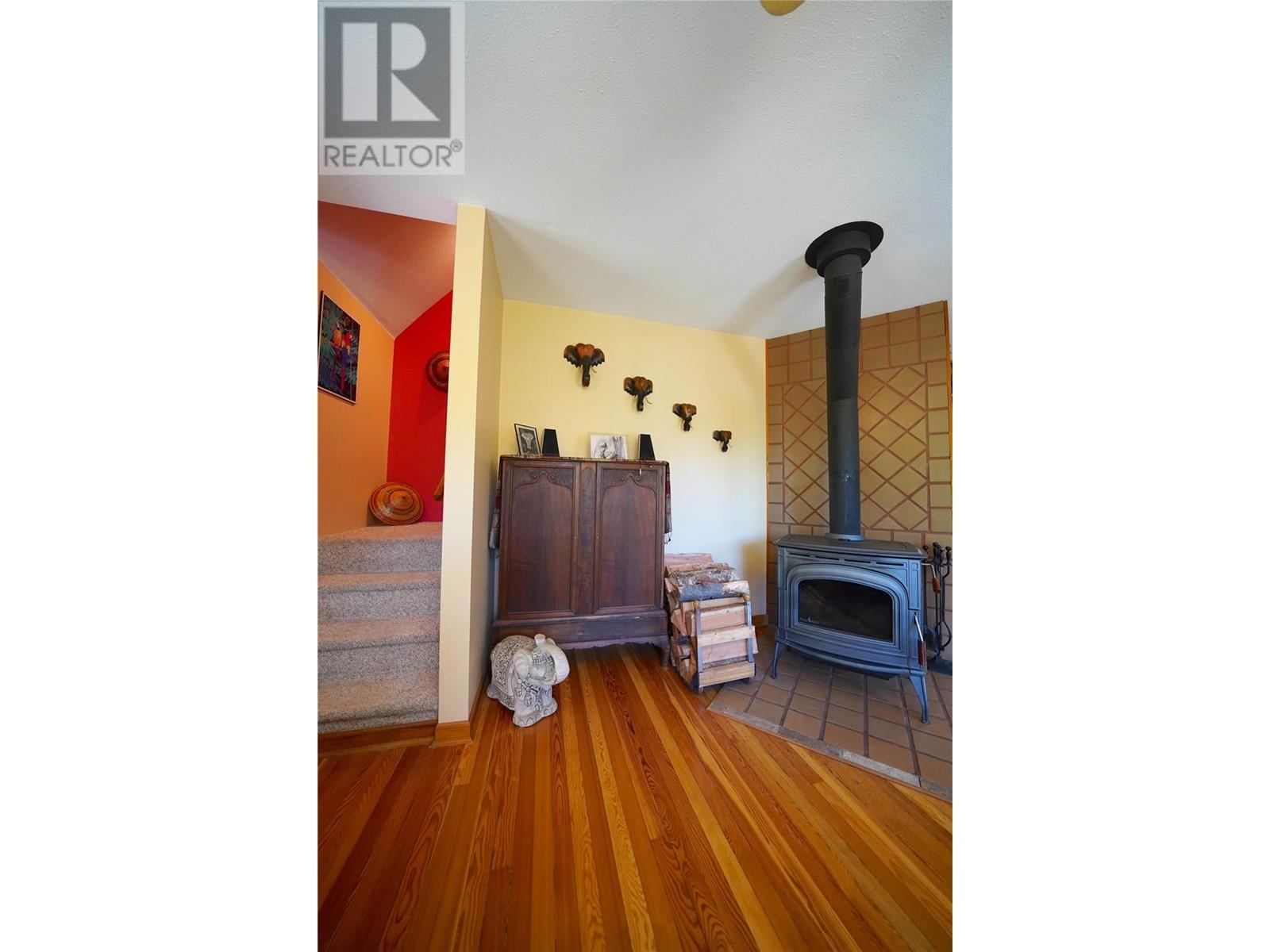 Property at 425 Alexander Road image 2