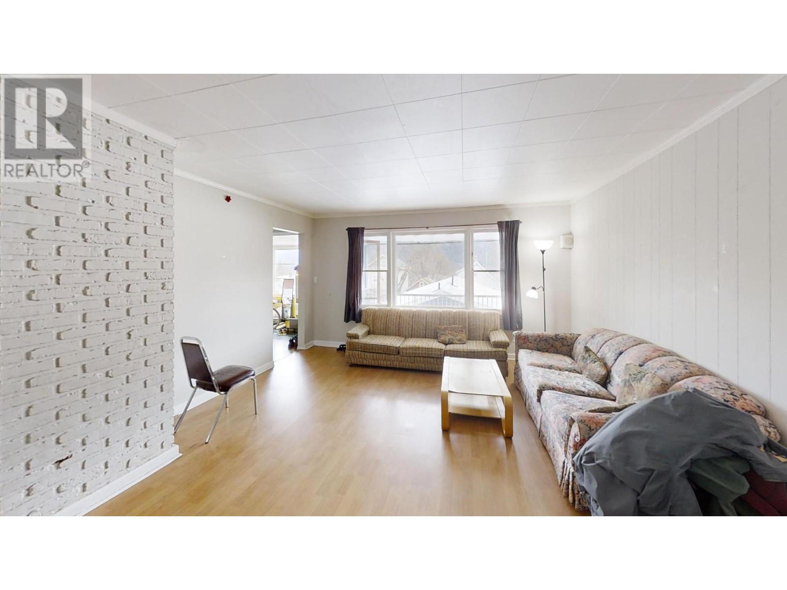 311 Gore Street, Nelson, British Columbia  V1L 5B8 - Photo 12 - 10348251