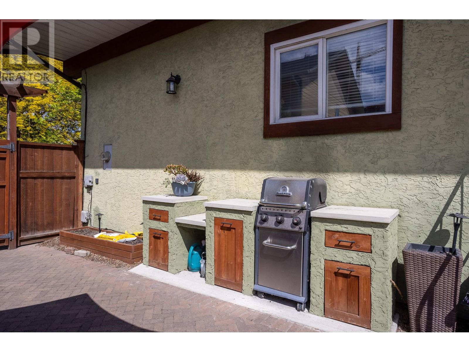 743 Wilson Avenue, Kelowna, British Columbia  V1Y 6X8 - Photo 23 - 10348043