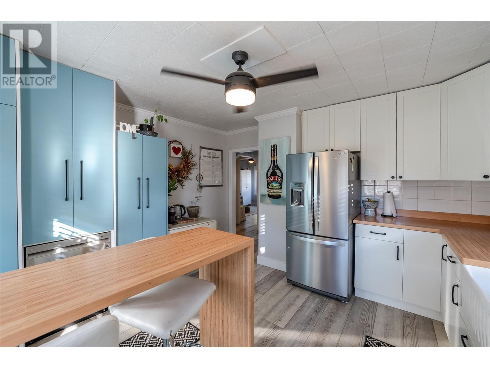 Property at 365 Townley Street image 4