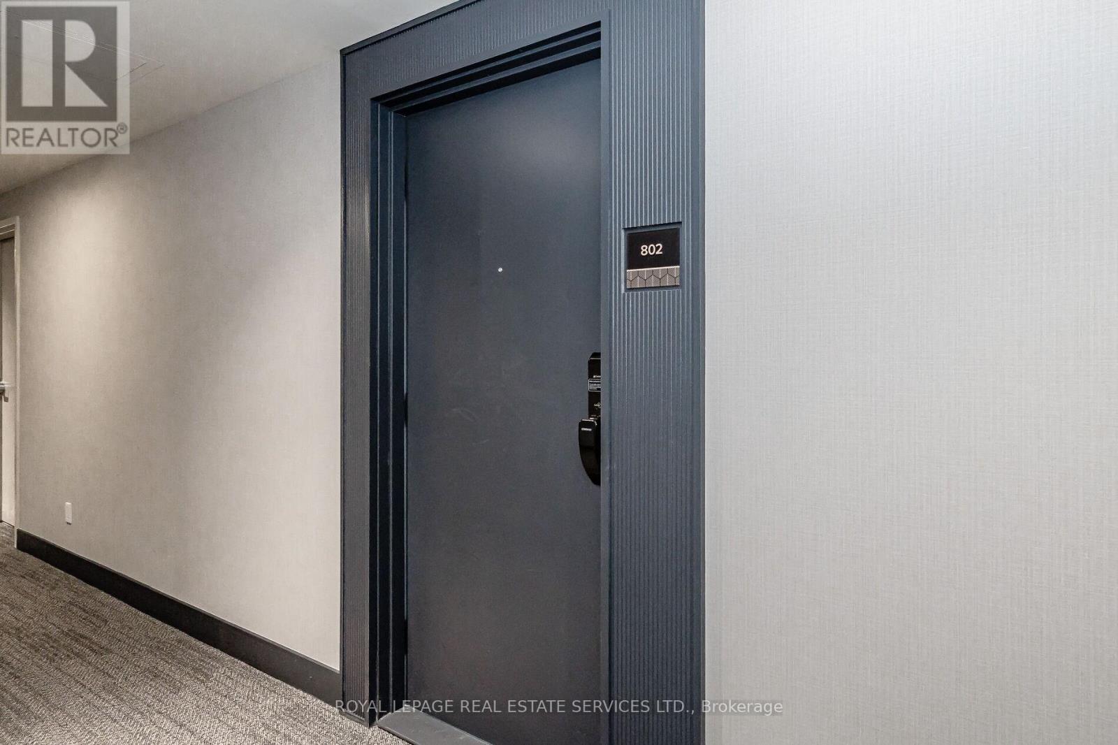 802 - 405 Dundas Street W, Oakville, Ontario  L6M 4M2 - Photo 8 - W12155431