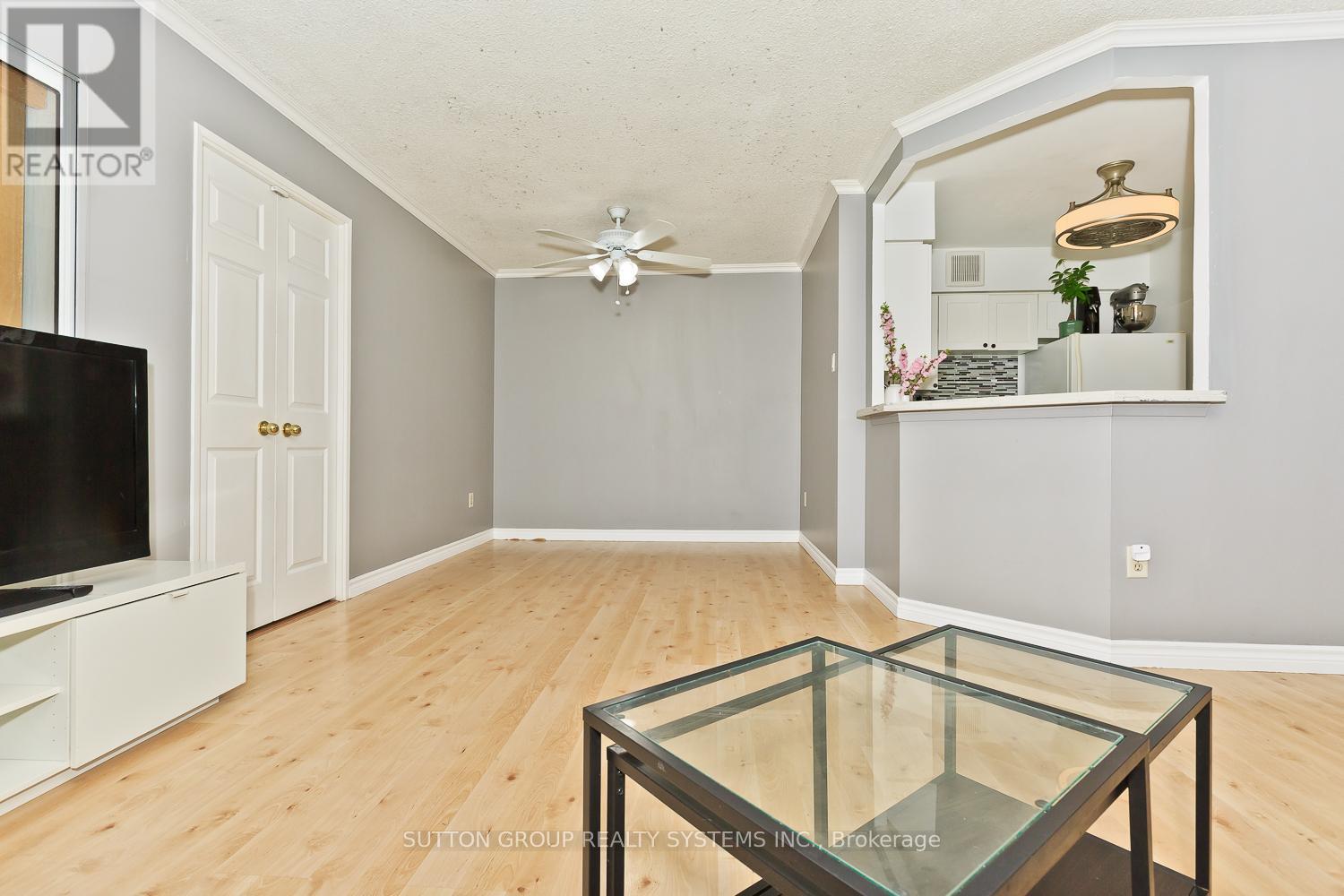 910 - 50 Kingsbridge Garden Circle, Mississauga, Ontario  L5R 1Y2 - Photo 15 - W12155471