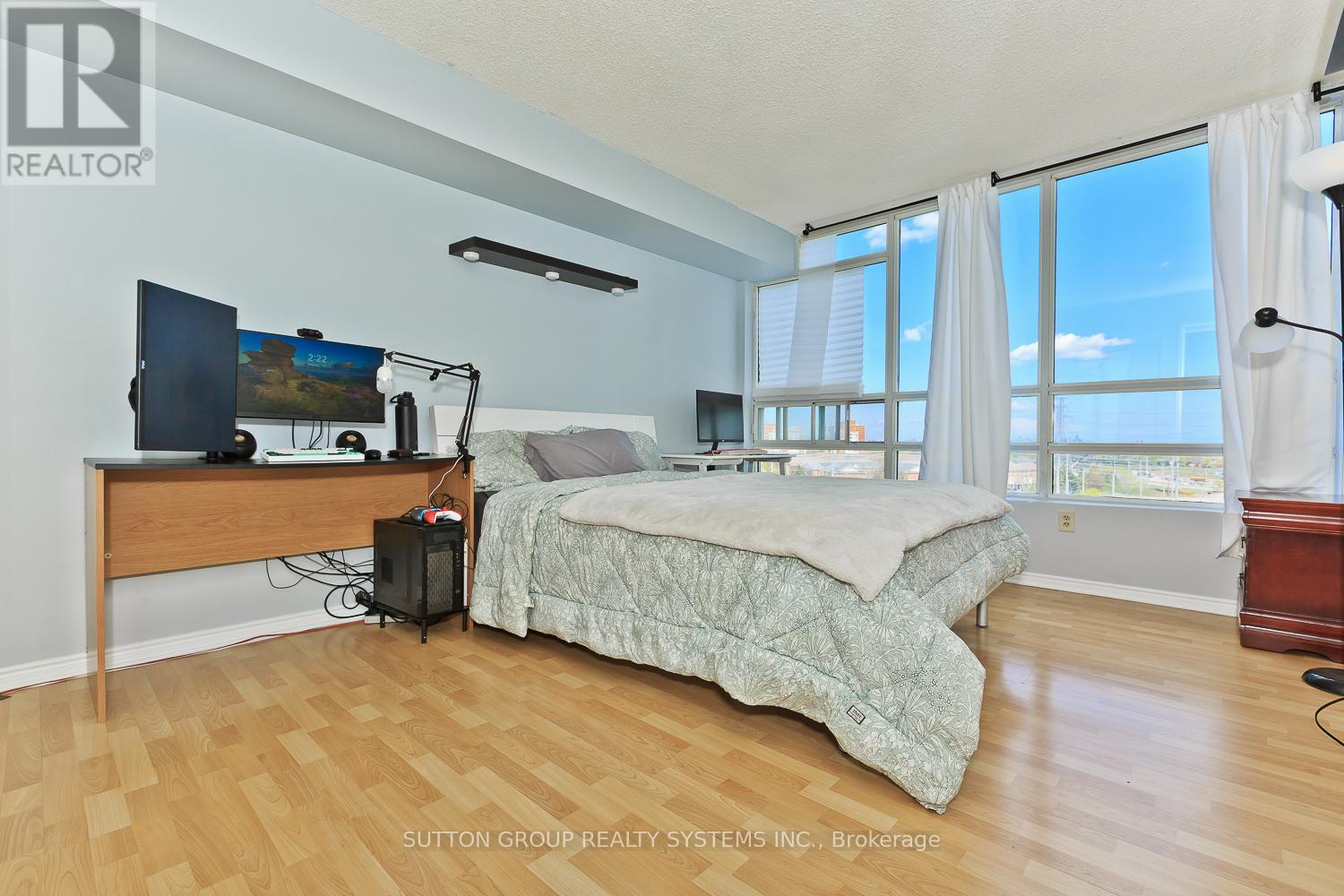 910 - 50 Kingsbridge Garden Circle, Mississauga, Ontario  L5R 1Y2 - Photo 17 - W12155471