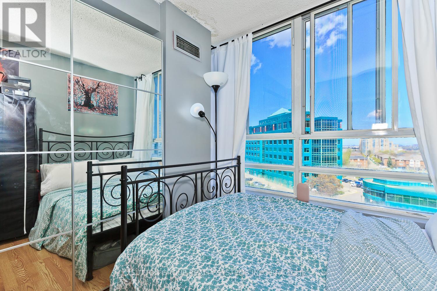 910 - 50 Kingsbridge Garden Circle, Mississauga, Ontario  L5R 1Y2 - Photo 23 - W12155471