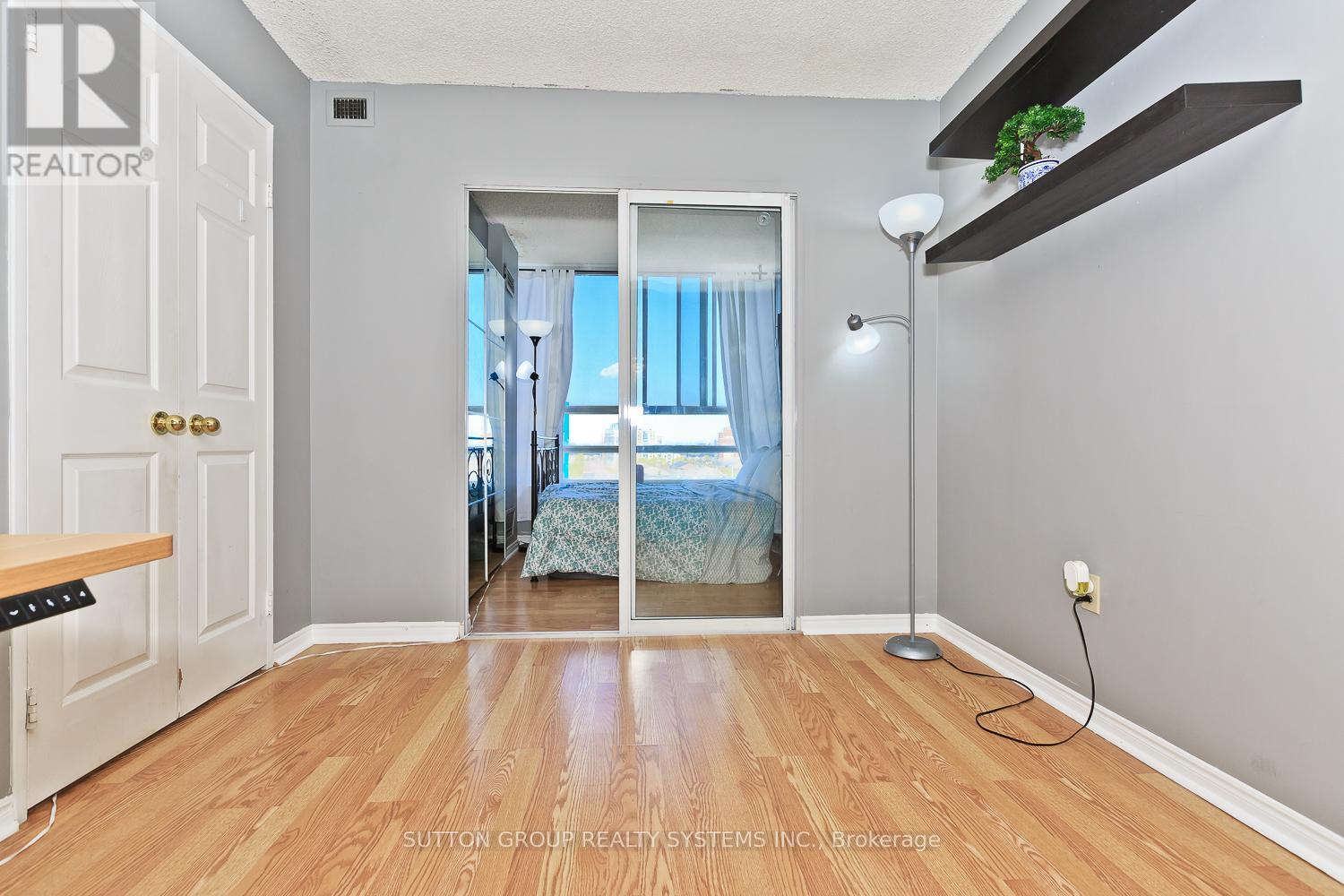 910 - 50 Kingsbridge Garden Circle, Mississauga, Ontario  L5R 1Y2 - Photo 25 - W12155471