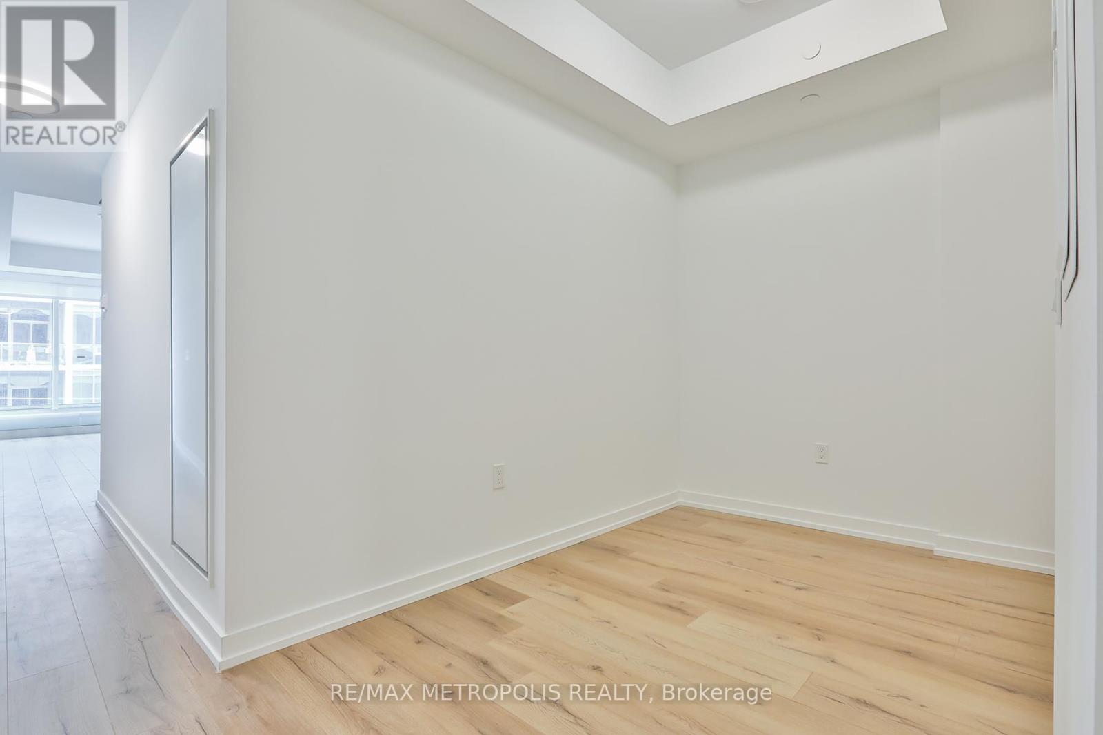 412 - 1195 The Queensway, Toronto, Ontario  M8Z 0H1 - Photo 5 - W12155474