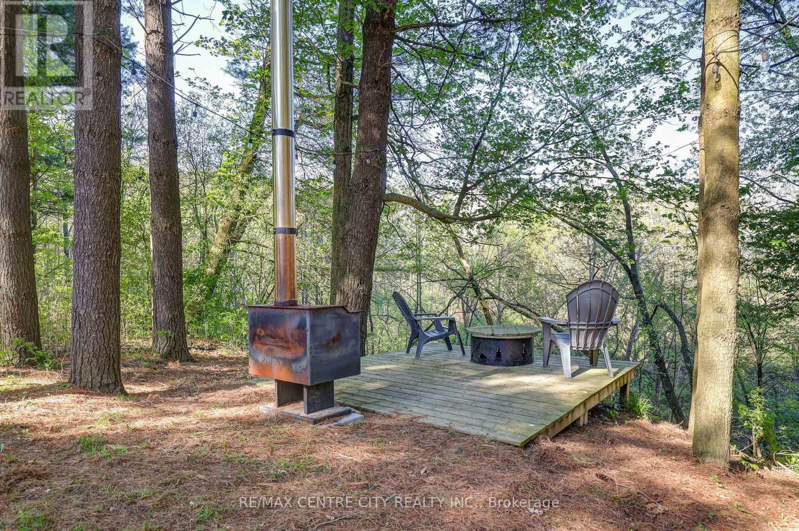 35035 Lake Line, Southwold, Ontario  N5L 1J1 - Photo 14 - X12155490