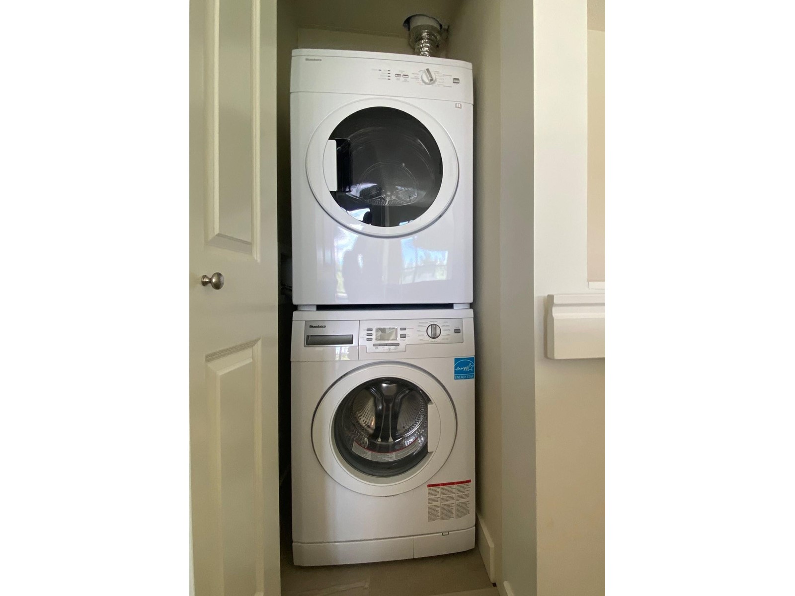 446 10838 City Parkway, Surrey, British Columbia  V3T 5X9 - Photo 11 - R3003825
