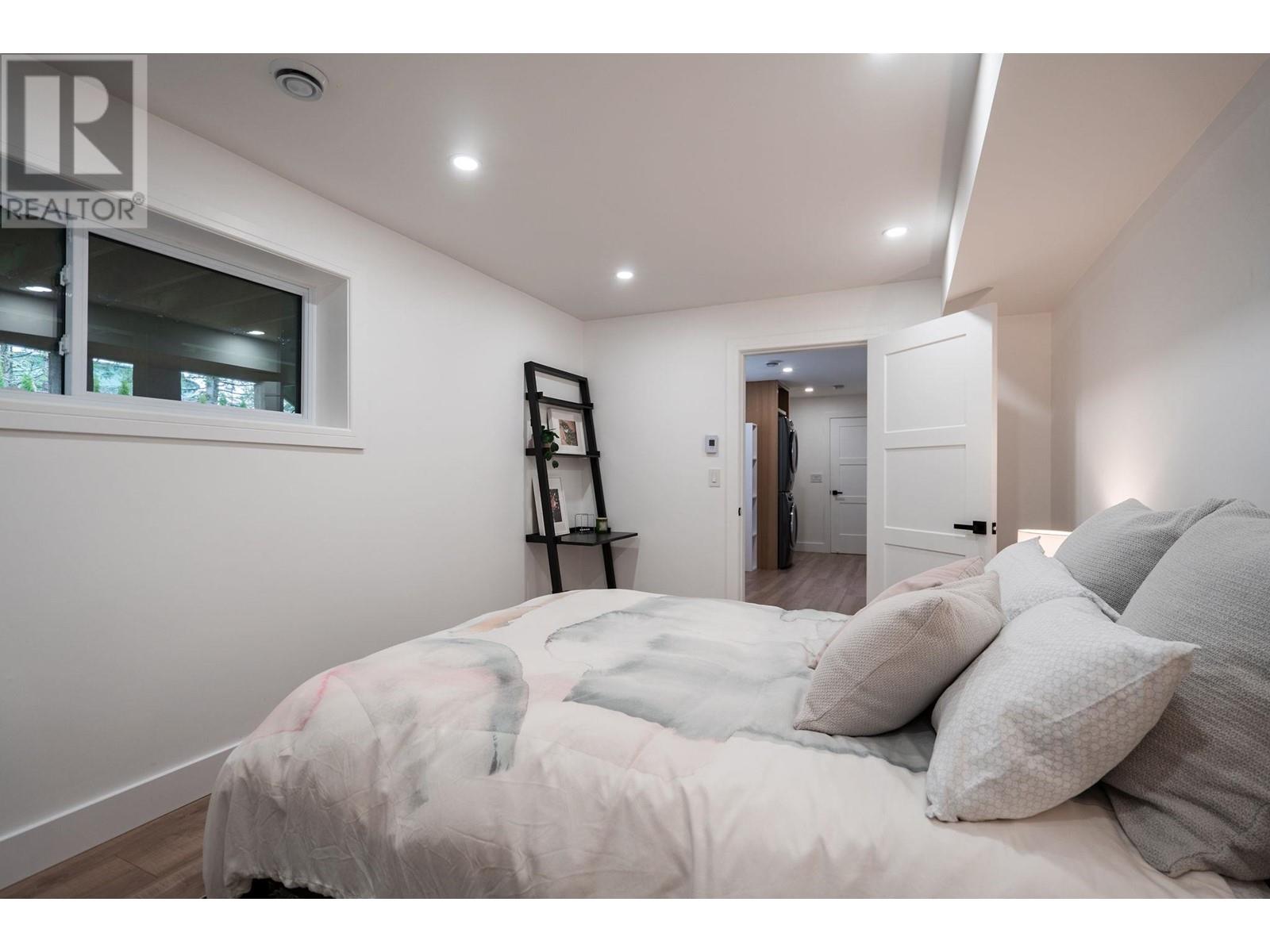 640 Foress Drive, Port Moody, British Columbia  V3H 1J2 - Photo 33 - R3000112